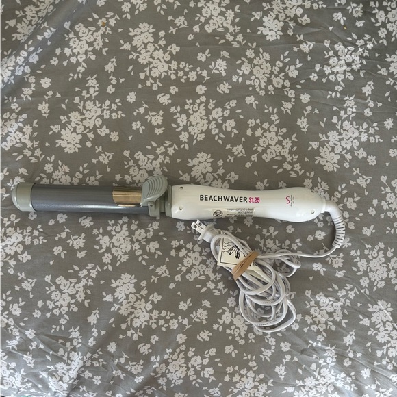 The Beachwaver Co. S1.25 Curling Iron - White and Gray - Picture 1 of 7